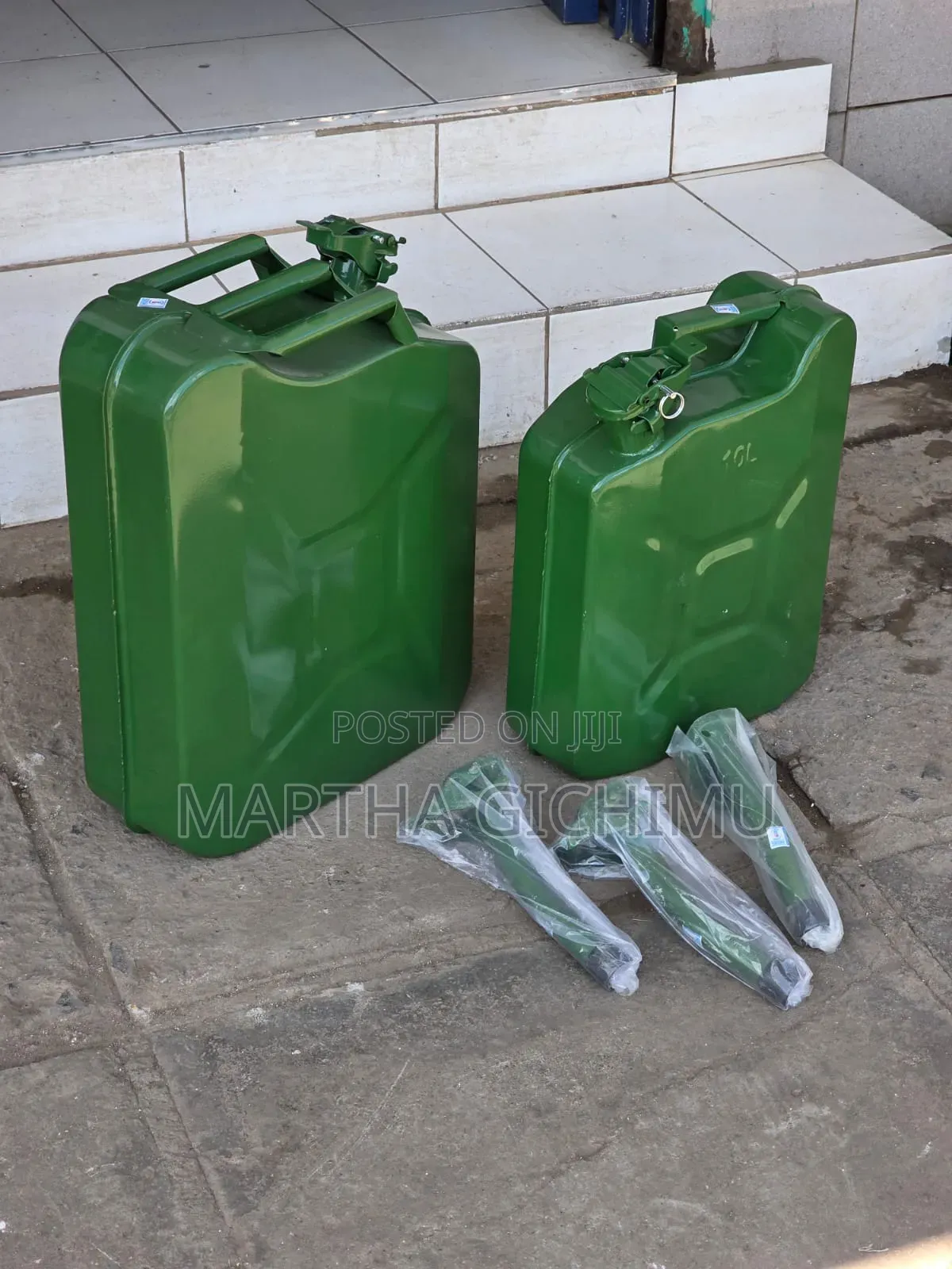 20ltr Fuel/Petrol Jerrycan With a Pouring Spout