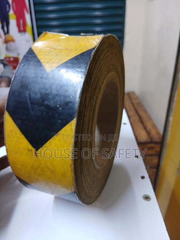 Adhesive Tape 3m - thumbnail 3