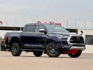 Toyota Hilux 2021 Blue