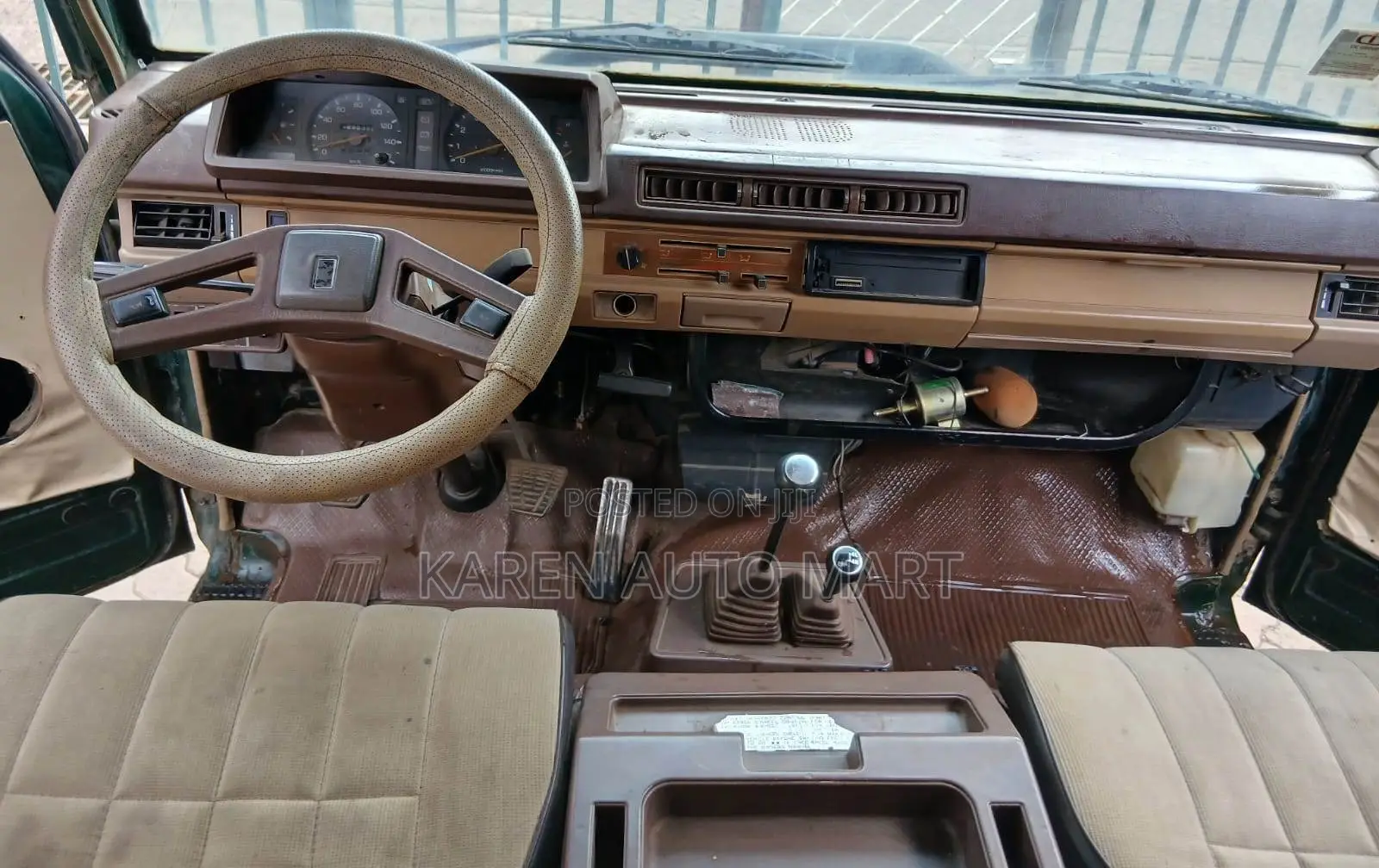 Mitsubishi L300 1986 Green