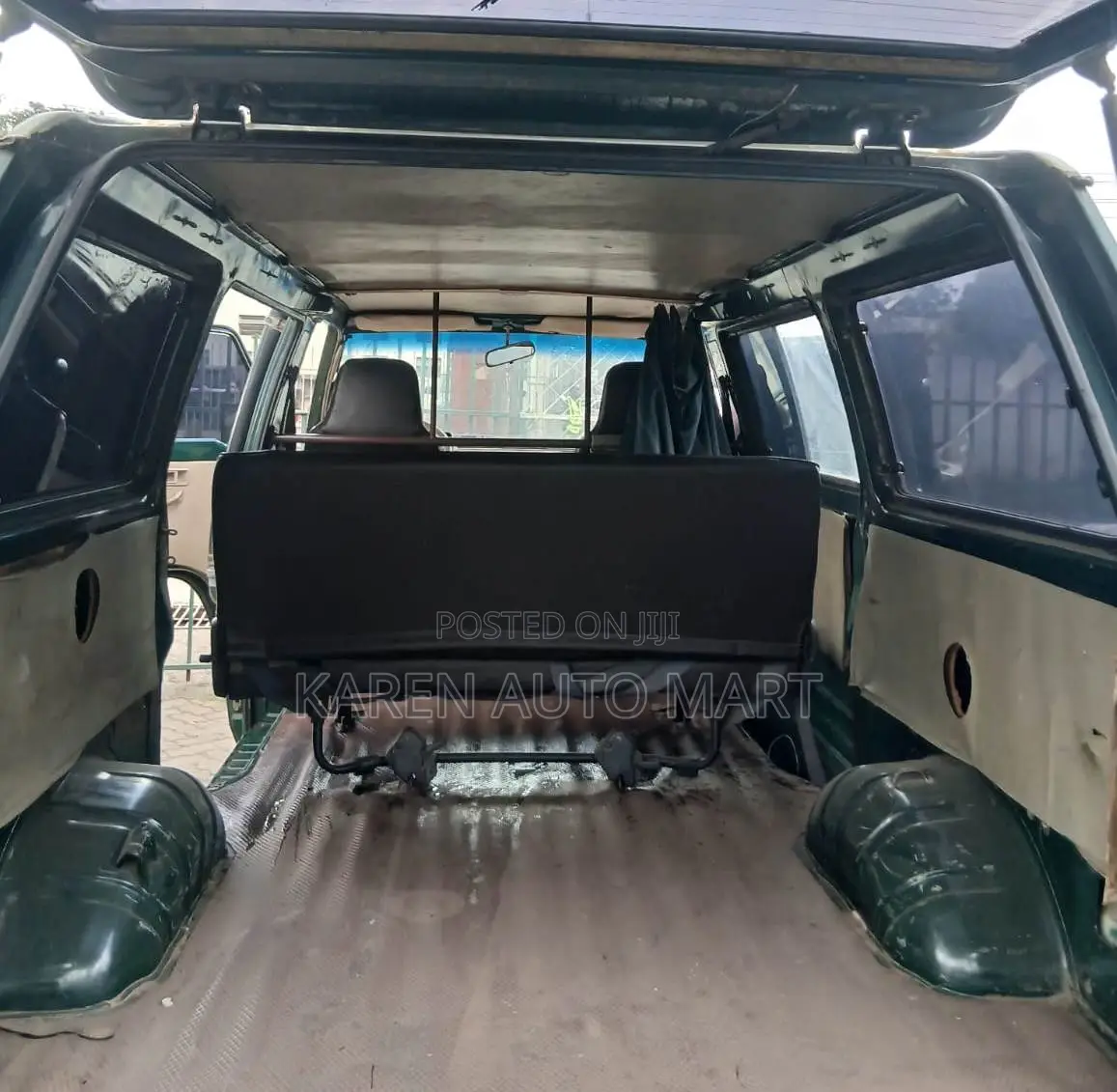 Mitsubishi L300 1986 Green