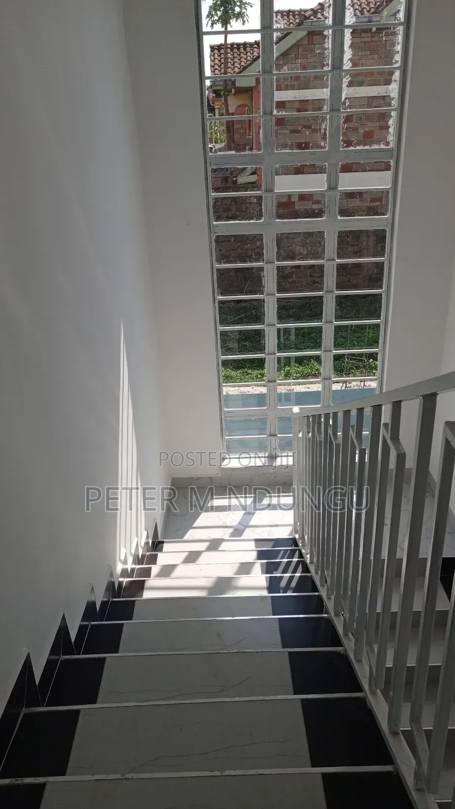 4bdrm Maisonette in Membley for sale