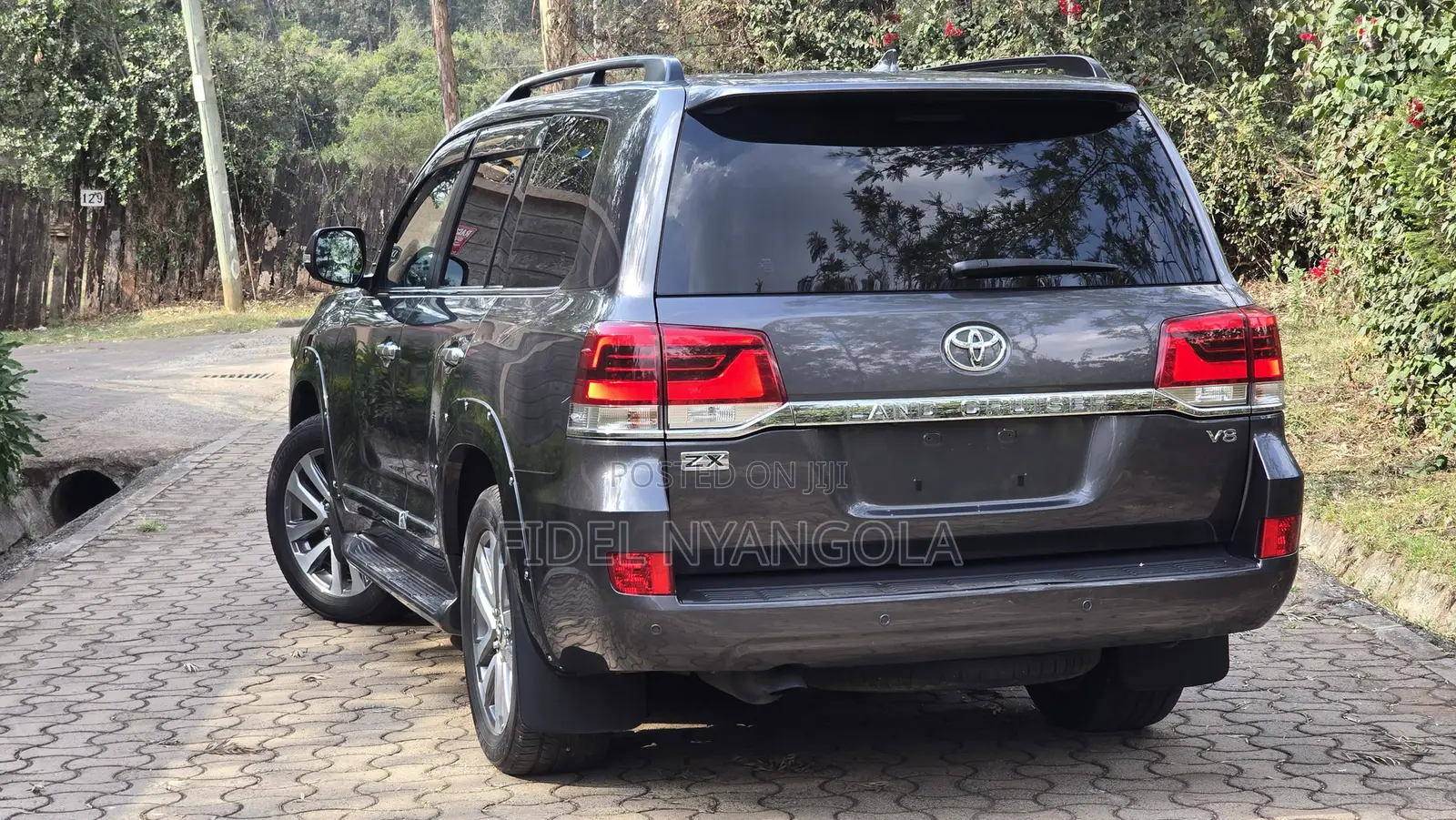 Toyota Land Cruiser 4.6 V8 ZX 2020 Gray