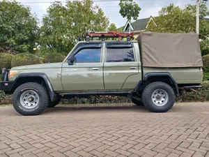 Toyota Land Cruiser 2013 Green