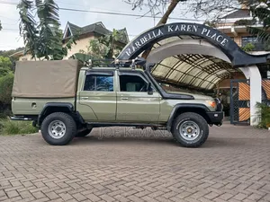 Toyota Land Cruiser 2013 Green