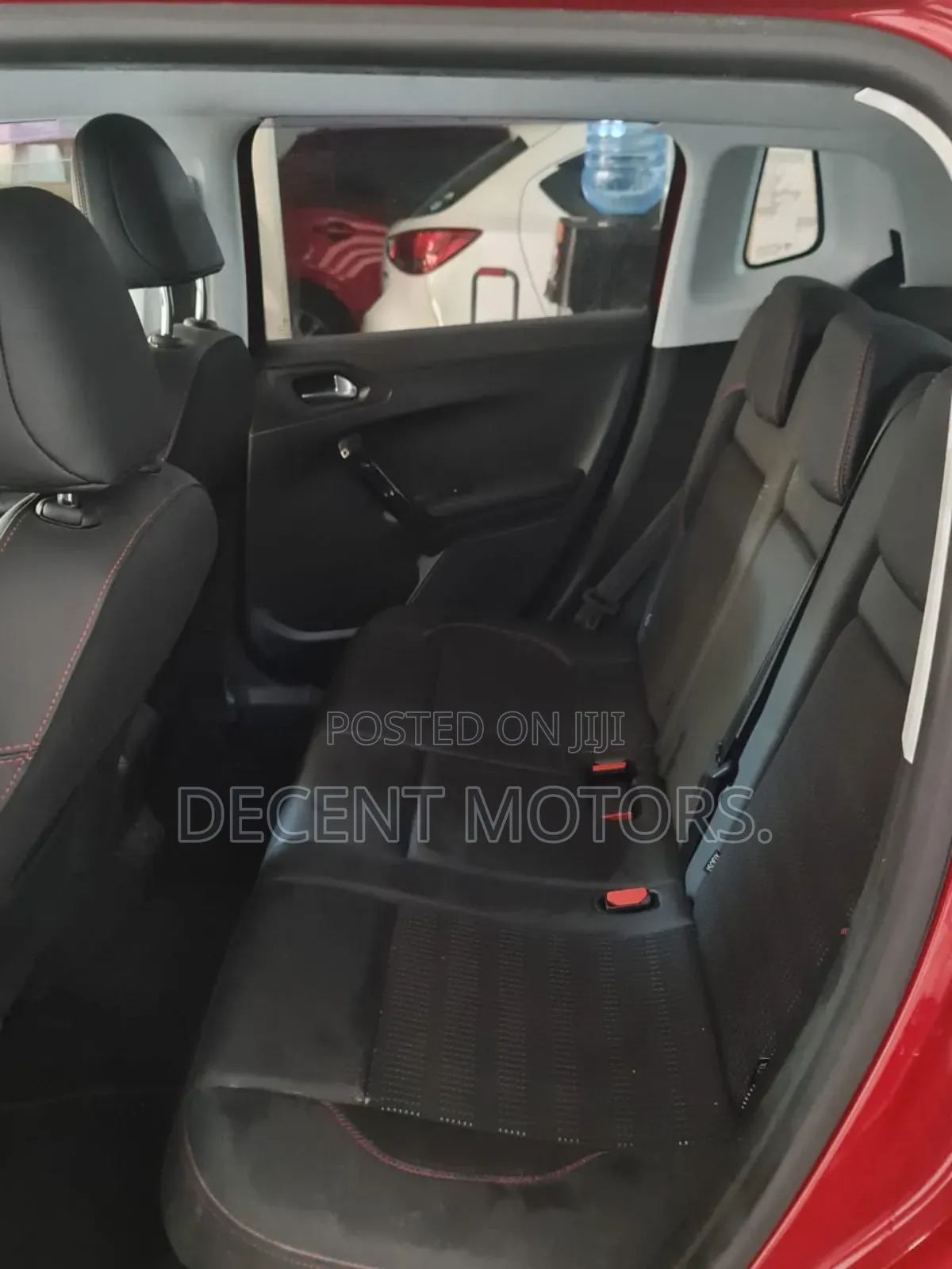 Peugeot 2008 1.6 BlueHD (100 Hp) 2019 Red