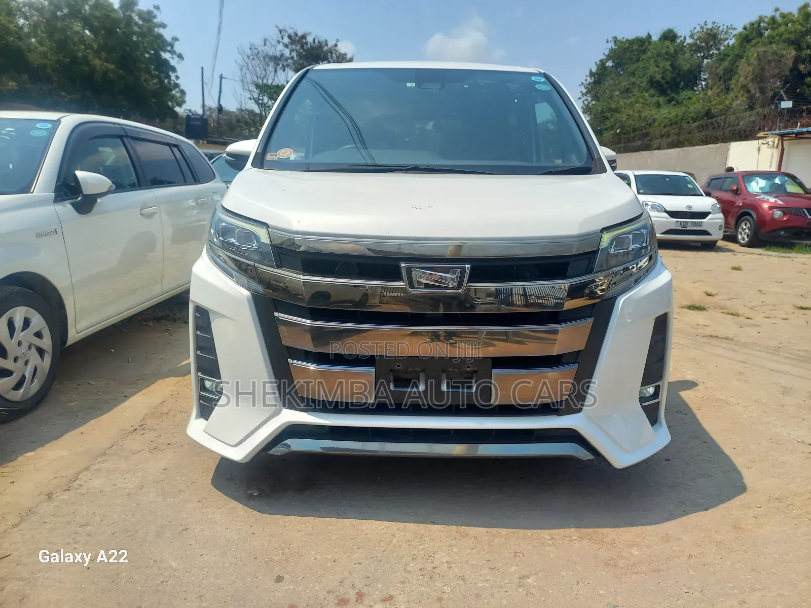 Toyota Noah 2019 White