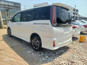 Toyota Noah 2019 White