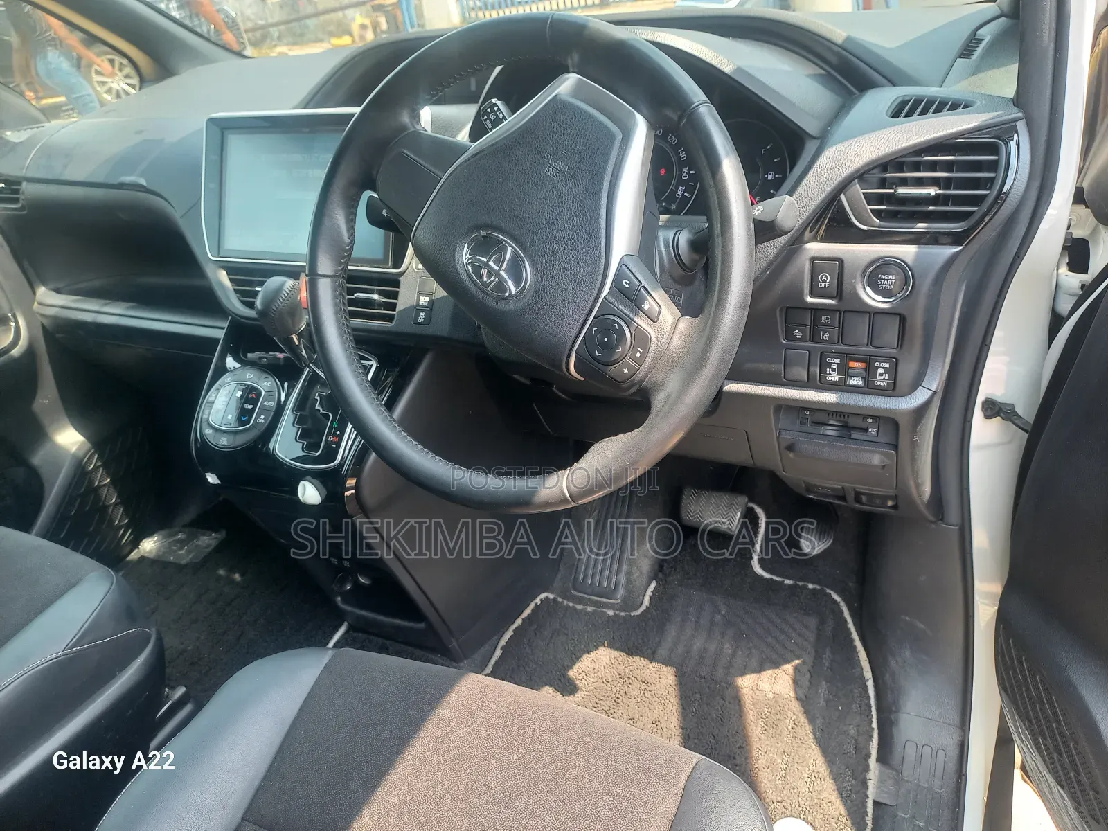Toyota Noah 2019 White