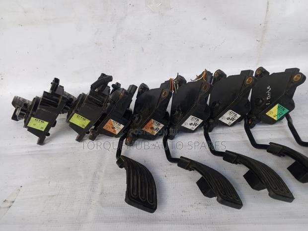 Nissan Tiida,March,Note Accelerator Pedal