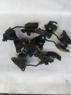 Nissan Tiida,March,Note Accelerator Pedal