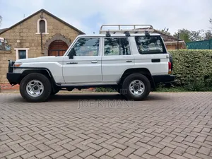 Toyota Land Cruiser 2018 White