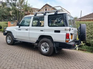 Toyota Land Cruiser 2018 White