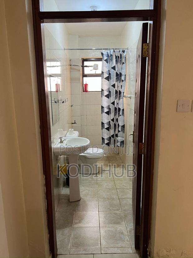 Meru 2 Bedroom Gem BNB - thumbnail 9