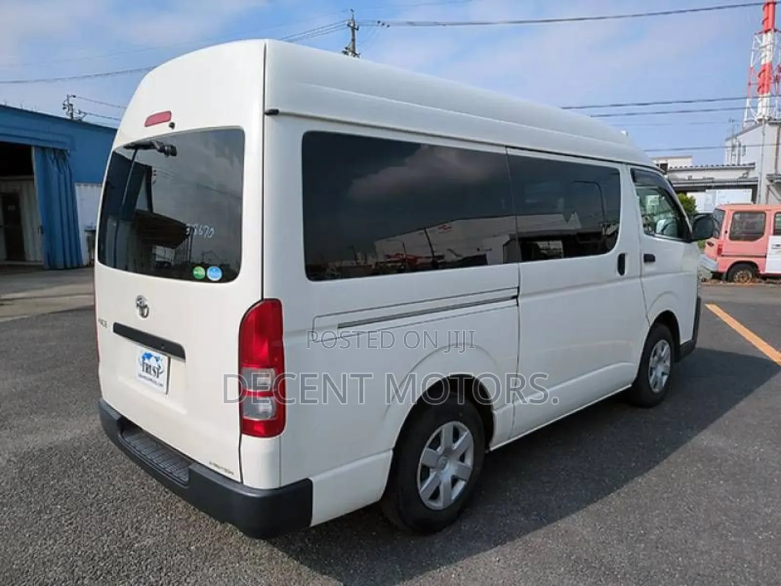 Toyota HiAce 2019 White