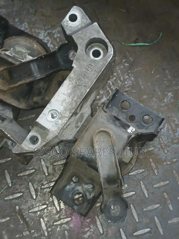 Engine Mount Nissan Tiida/Y12