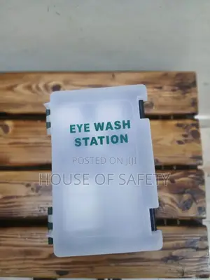 Industrial Safety Emergency Station With 2 Solutions