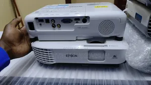 Cb-x05, 3300 Lumen Projector