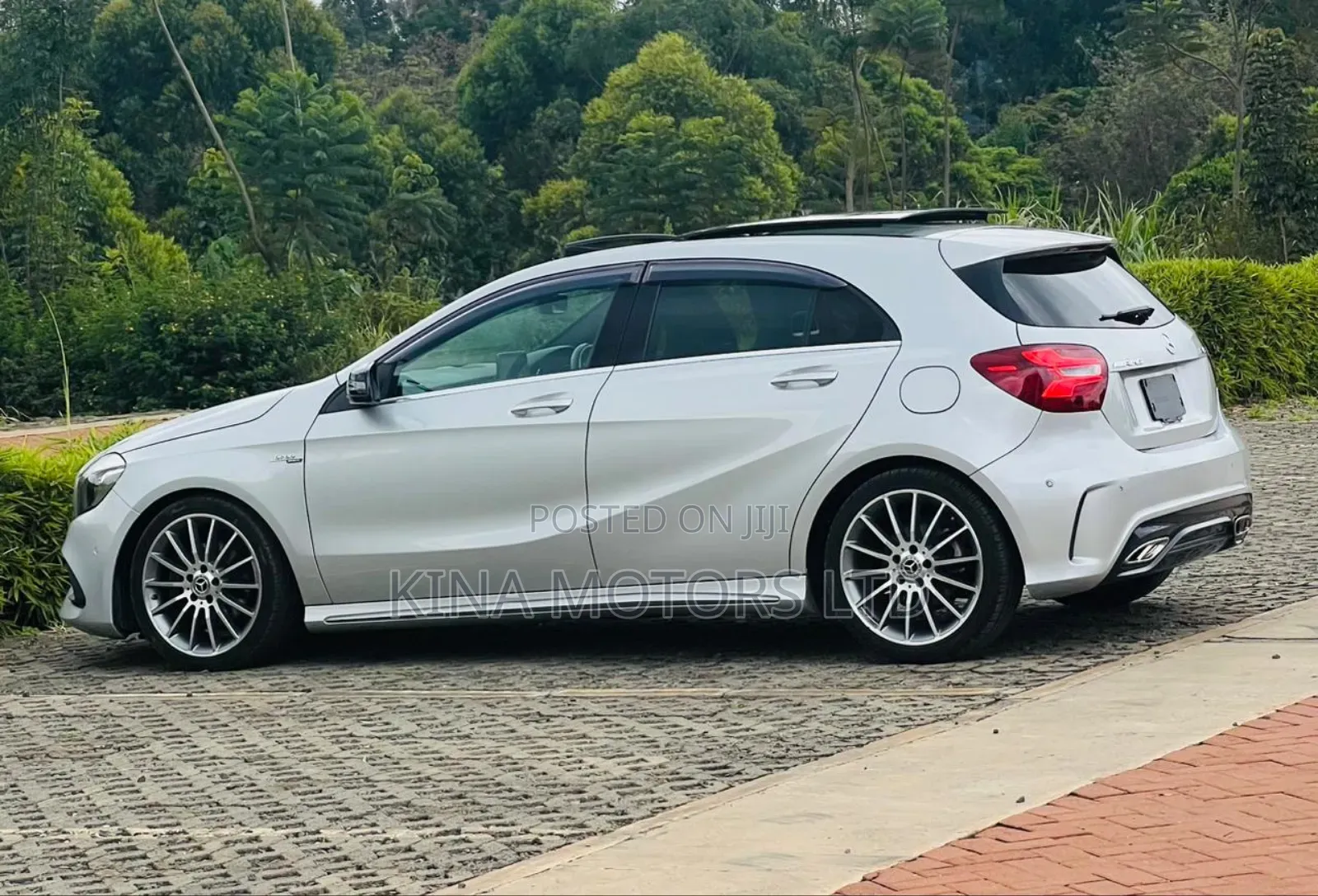 Mercedes-Benz A-Class 2018 Silver