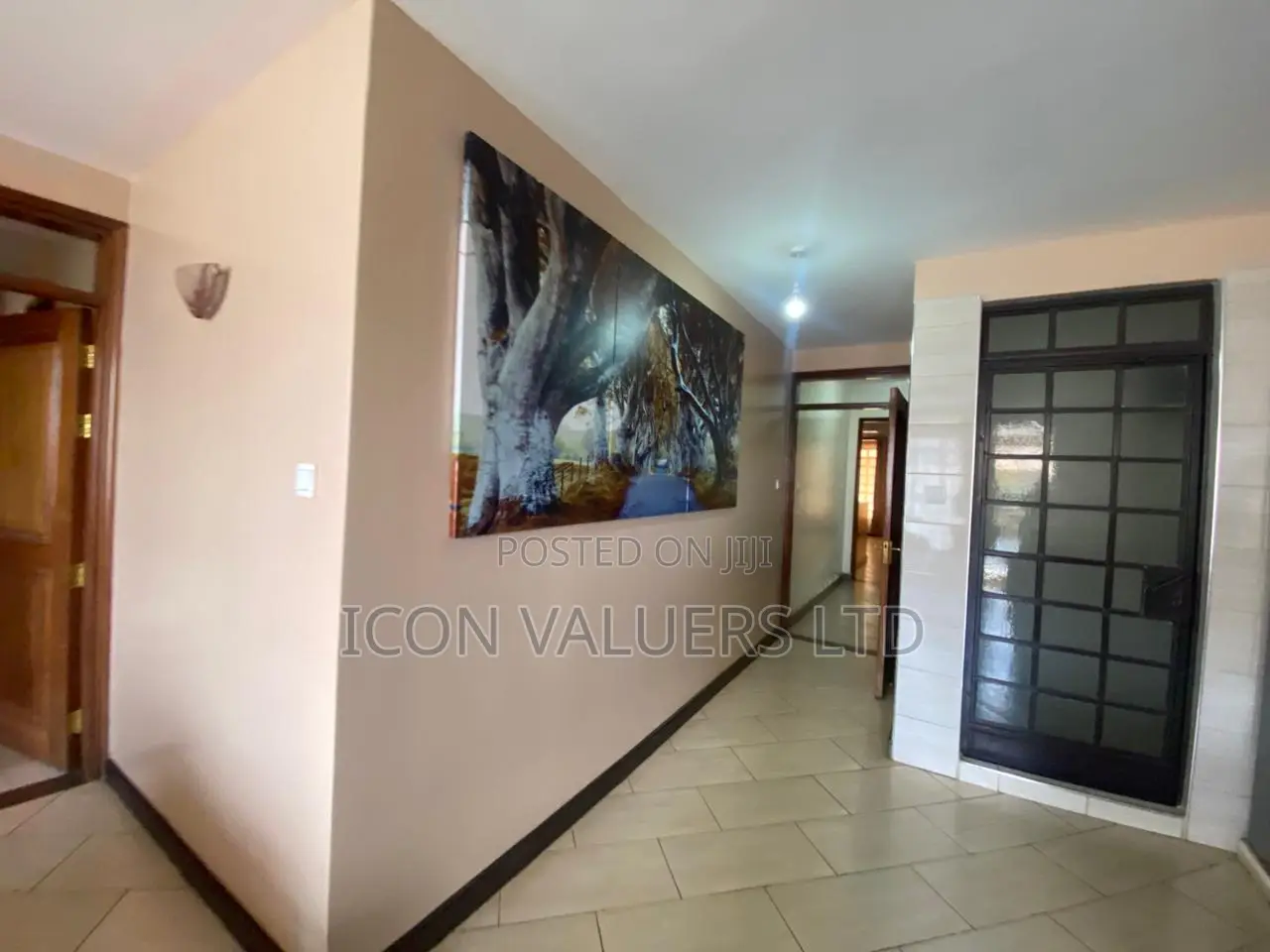3bdrm Apartment in Waiyaki Way, Loresho for sale