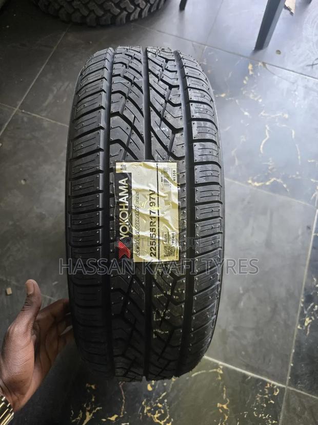 225/55r17 Yokohama Tyre