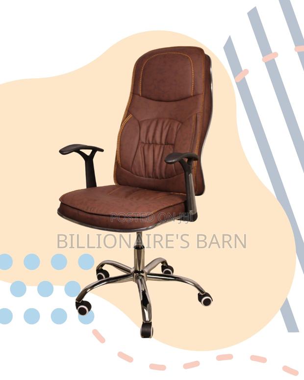 Swivel Ergonomic Executive Pro-Grade Mesh | Comfort Meets Style - thumbnail 2