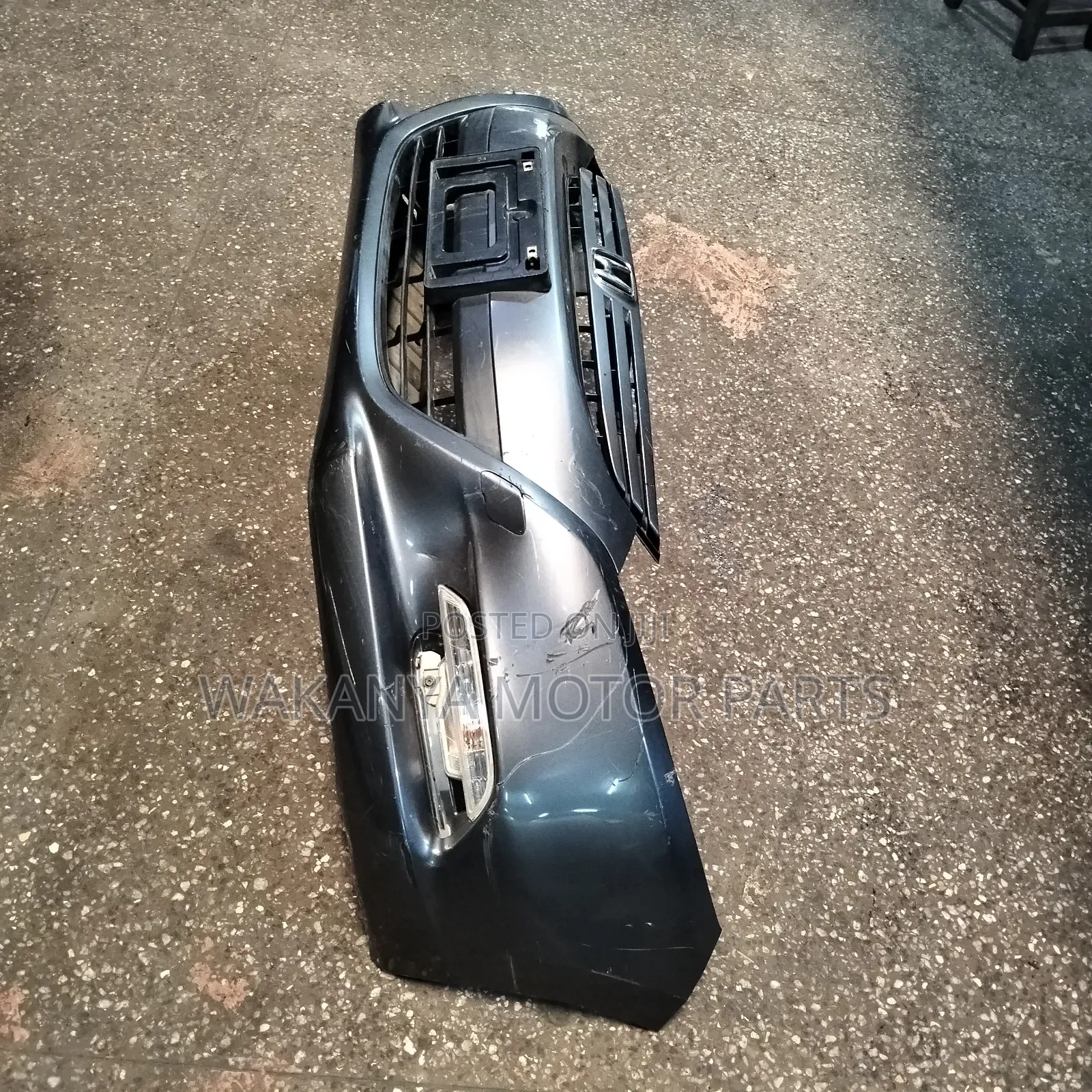 Honda Insight Front Bumper Complete With Fog Lamps and Grille