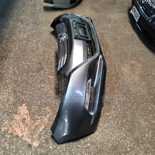 Honda Insight Front Bumper Complete With Fog Lamps and Grille