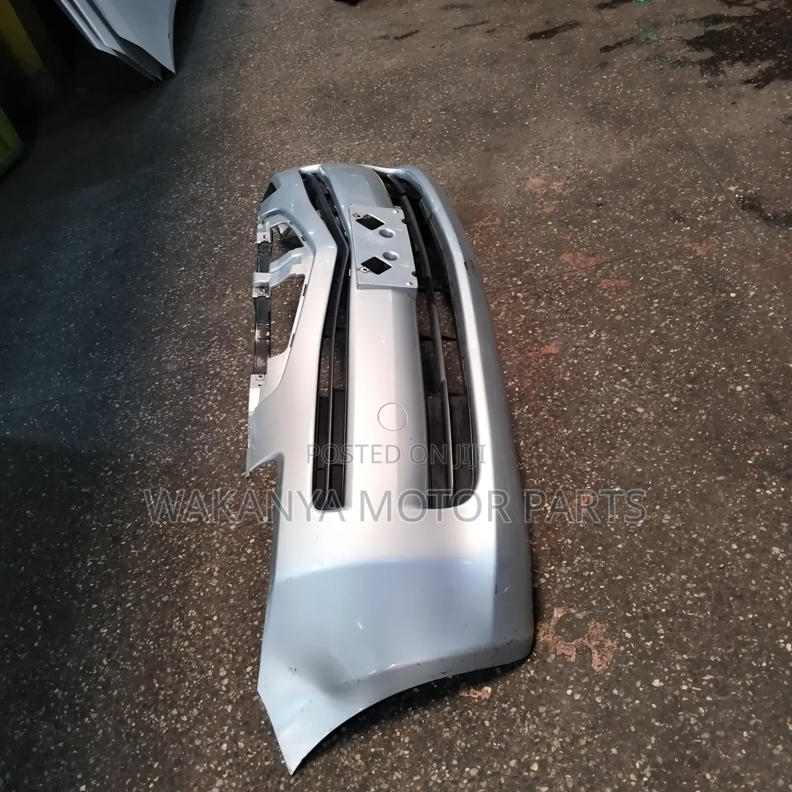 Toyota Ractis 2005/2010 Front Bumper, Less Grille . Clean Ex Japan