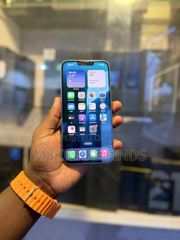 Apple iPhone 14 Plus 128 GB Silver - main view