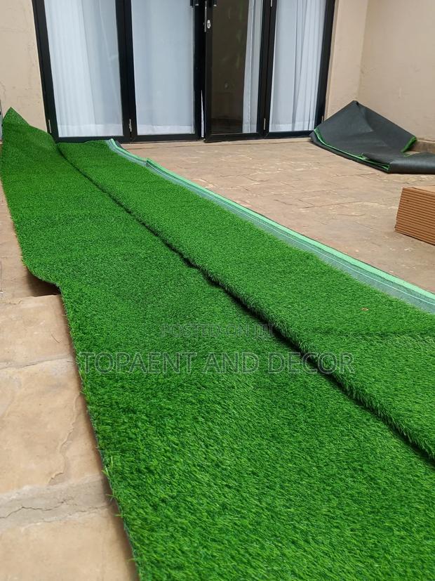 Realistic Green Turf for Home Compound - thumbnail 3