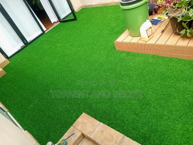 Lush Green Grass Carpet Easy to Clean