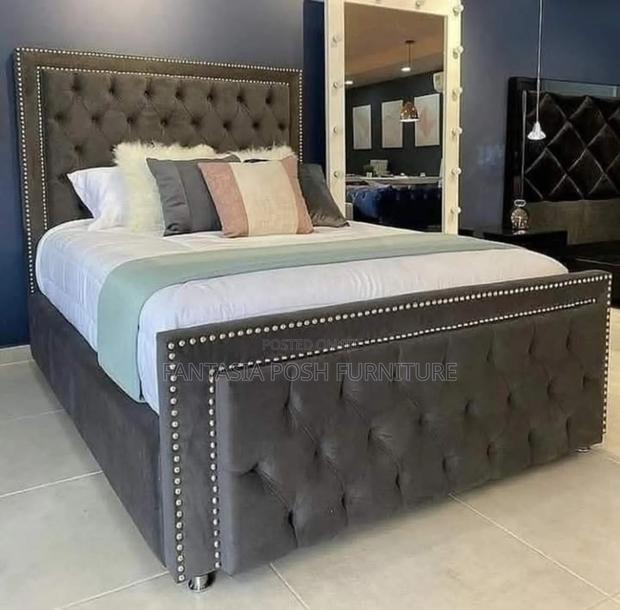 5x6 Grey Button-Tufted Bed With Studded Trim