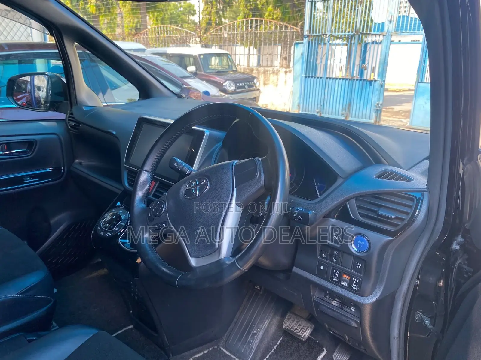Toyota Noah 2018 Black