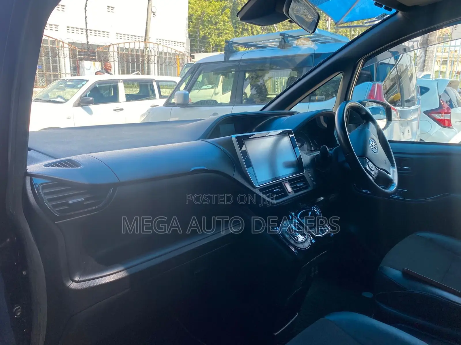 Toyota Noah 2018 Black