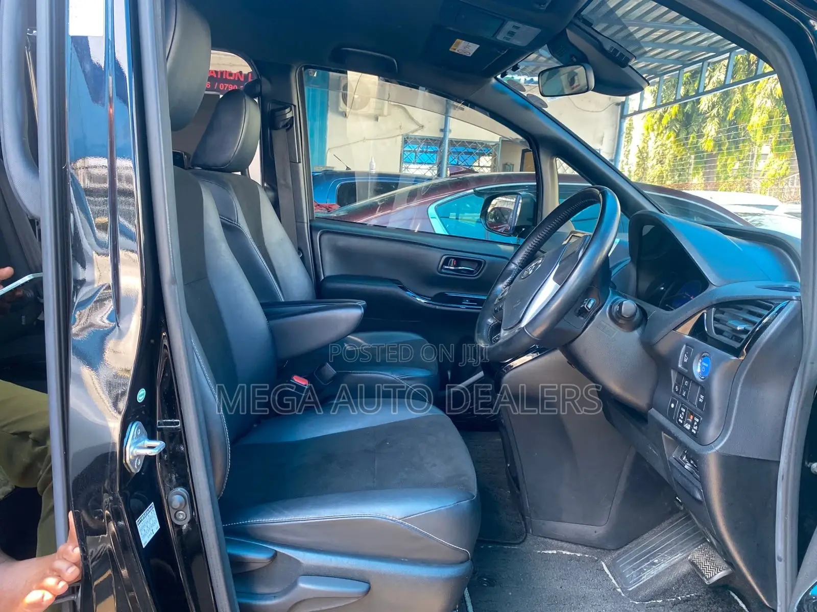 Toyota Noah 2018 Black