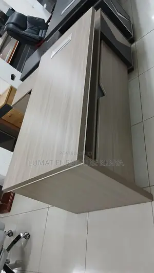 Modern 1800mm Advance Office Desk
