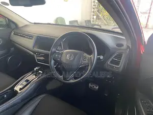 Honda Vezel 2018 Red