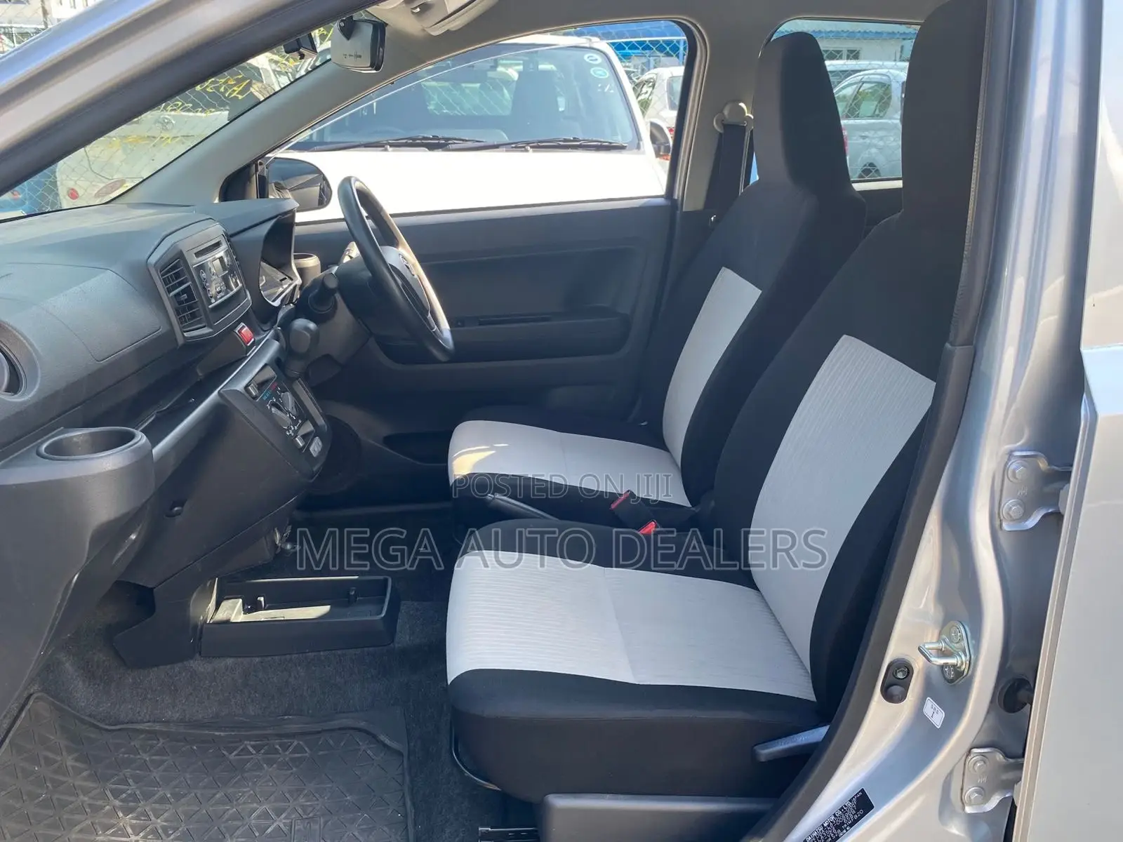 Daihatsu Mira 2018 Silver