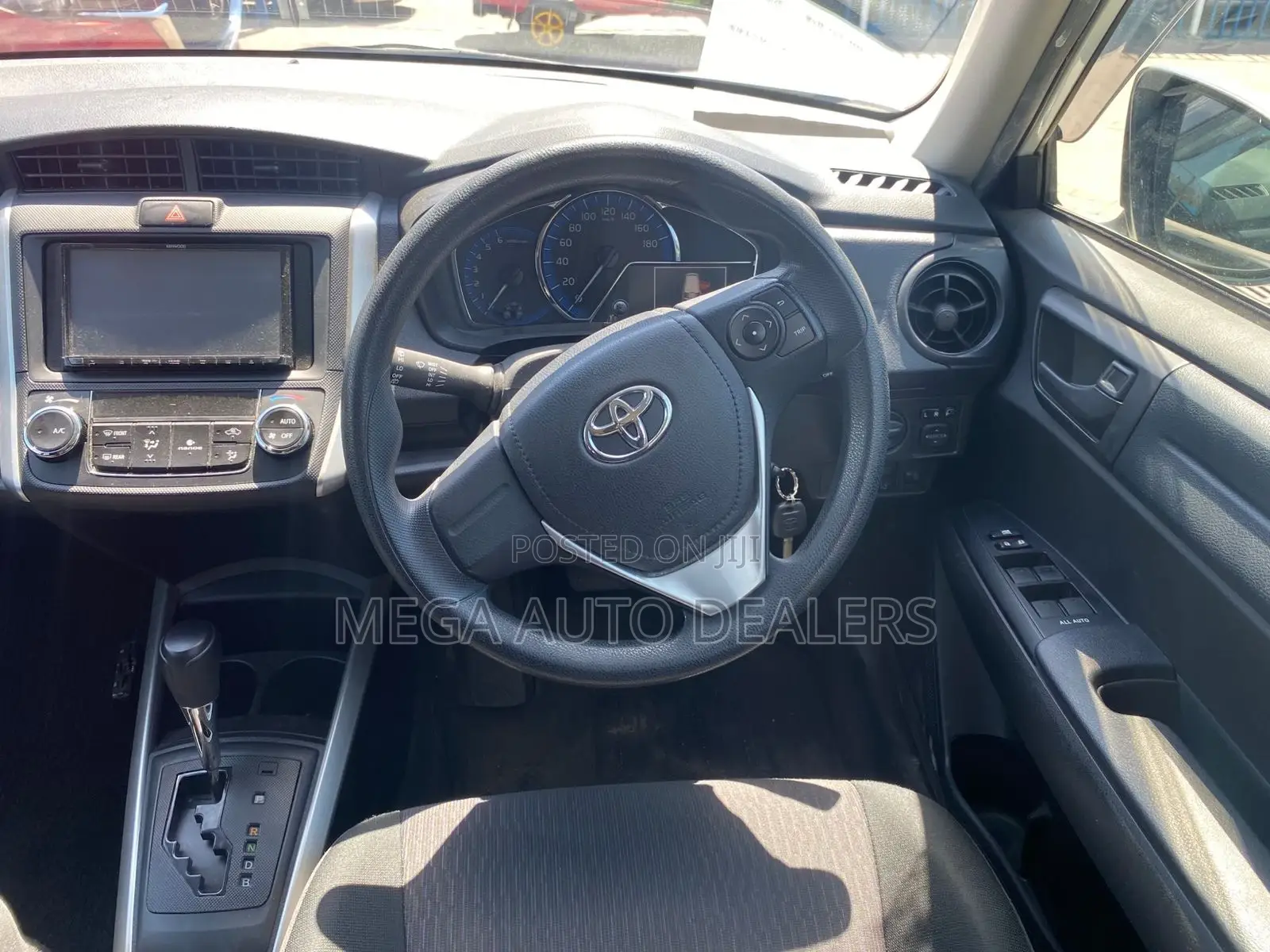 Toyota Corolla Fielder 2018 White