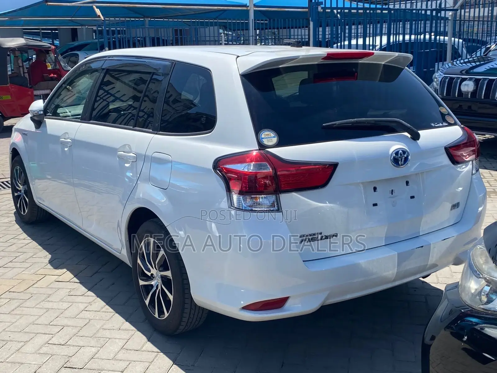 Toyota Corolla Fielder 2018 White