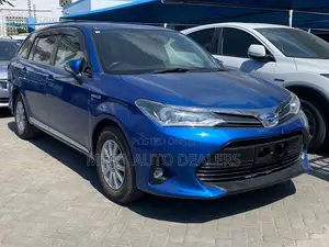Toyota Corolla Fielder 2018 Blue