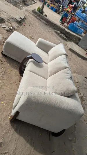 Quality Corner Modernized Couch, With Throw Pillows