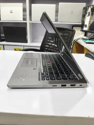 Laptop Lenovo ThinkPad L13 Yoga 16GB Intel Core I5 SSD 256GB