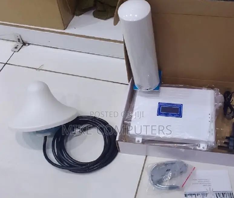 Network Signal Booster With X2 Mushroom Ports