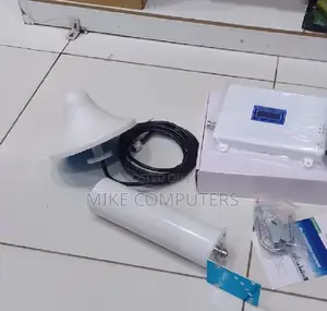 Network Signal Booster With Dual Mushroom Ports