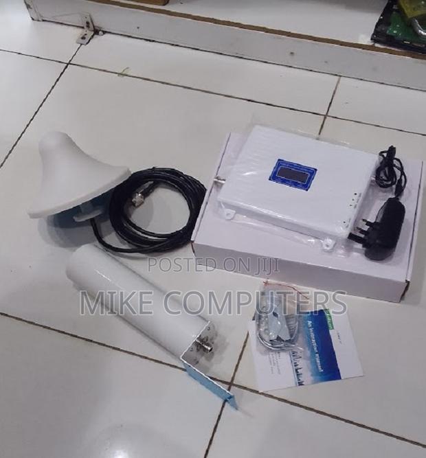 Tri Band Network Signal Booster//Gsm Signal Boostergood