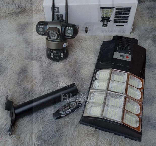 Solar Street Light With CCTV Camera 4g 2 in 1 Ai Solar Streetlight . .