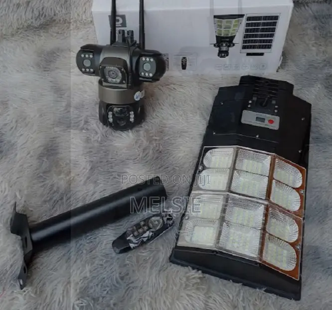 Solar Street Light With CCTV Camera 4g 2 in 1 Ai Solar Streetlight . .