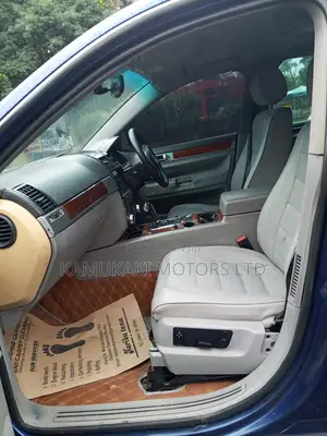 Volkswagen Touareg 2006 Blue